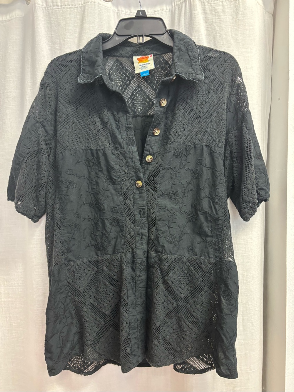 FARM Rio Black Sheer Floral Lace Top - Picture 7 of 11
